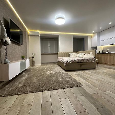 Проулок Нижний Береговой 2 Khmelnytskyi Exterior photo